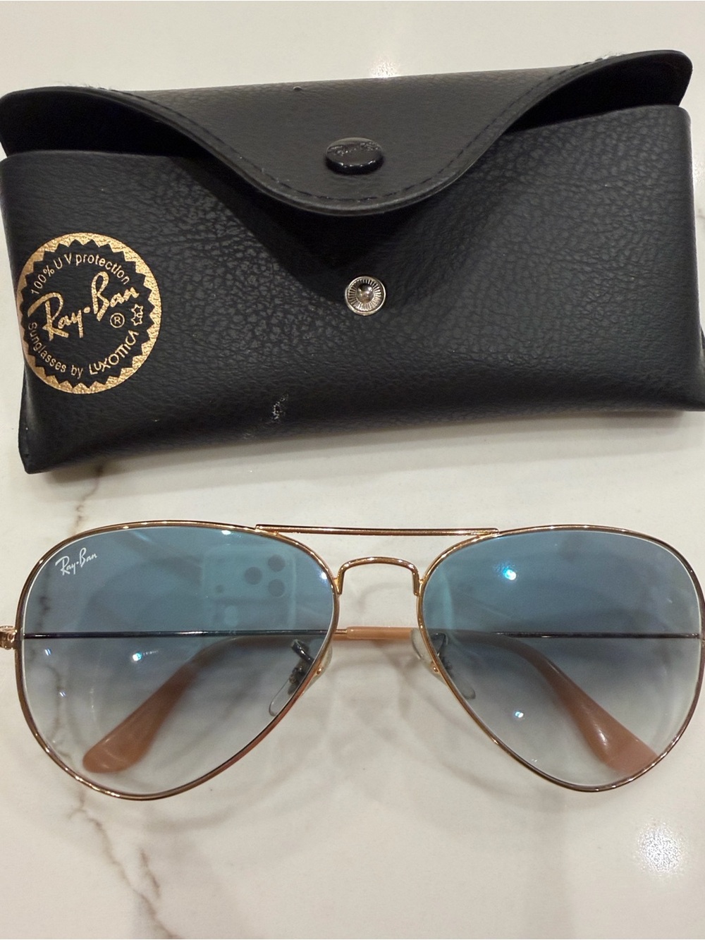 Ray-Ban Aviator Sunglasses with Blue Gradient Lenses and Gold Frame